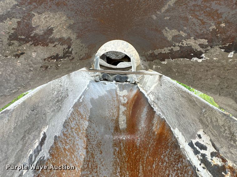 image for item DO0965 2004 Kenworth W900 ready mix truck