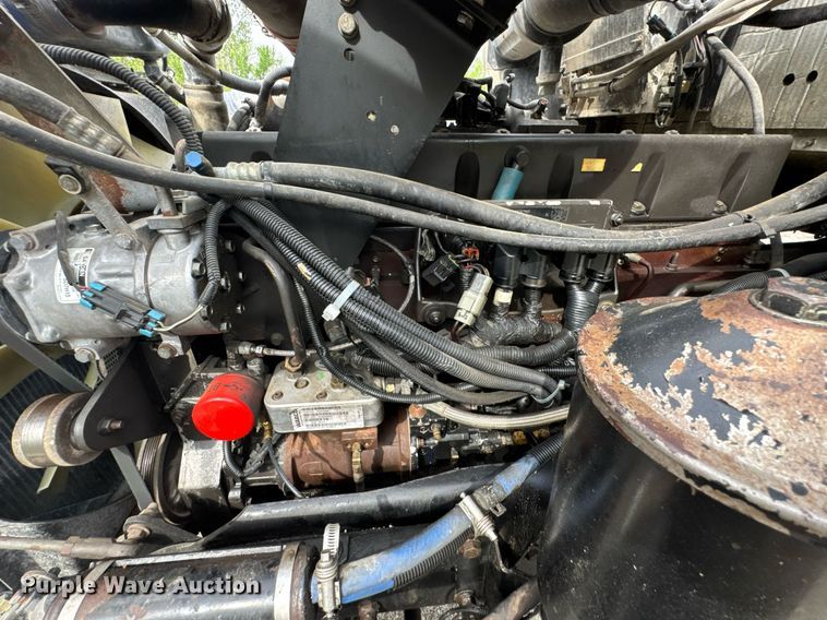 image for item DO0965 2004 Kenworth W900 ready mix truck