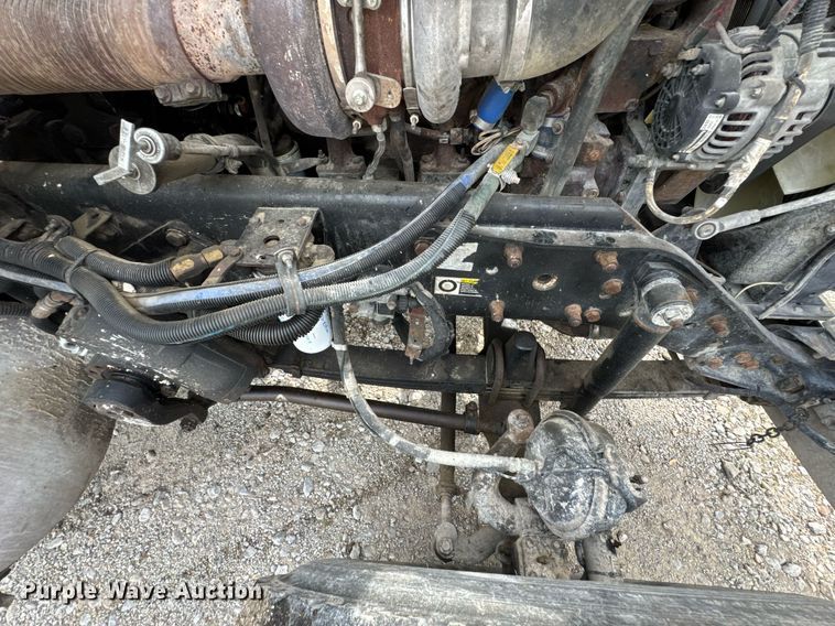 image for item DO0965 2004 Kenworth W900 ready mix truck