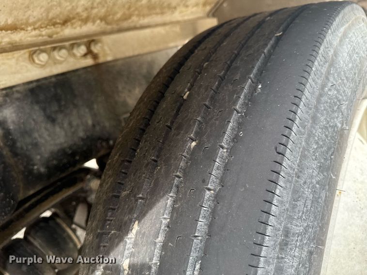 image for item DO0965 2004 Kenworth W900 ready mix truck