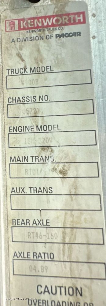 image for item DO0965 2004 Kenworth W900 ready mix truck