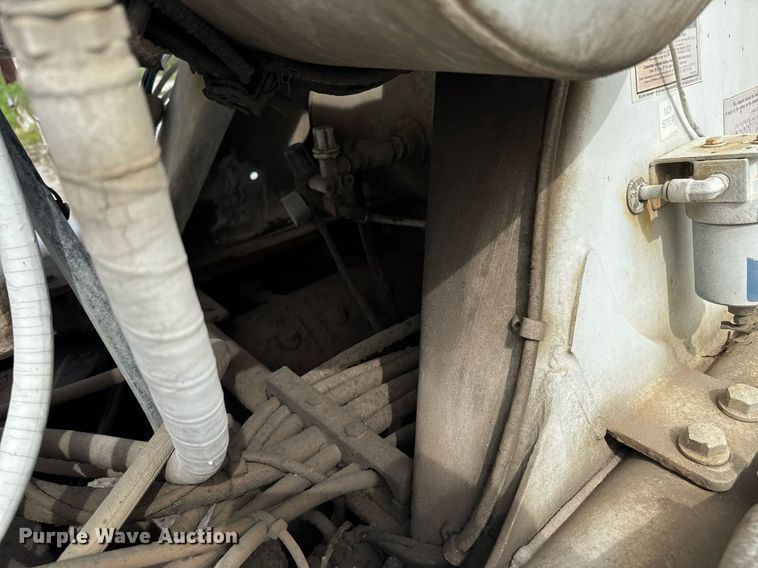 image for item DO0966 2006 Kenworth W900 ready mix truck