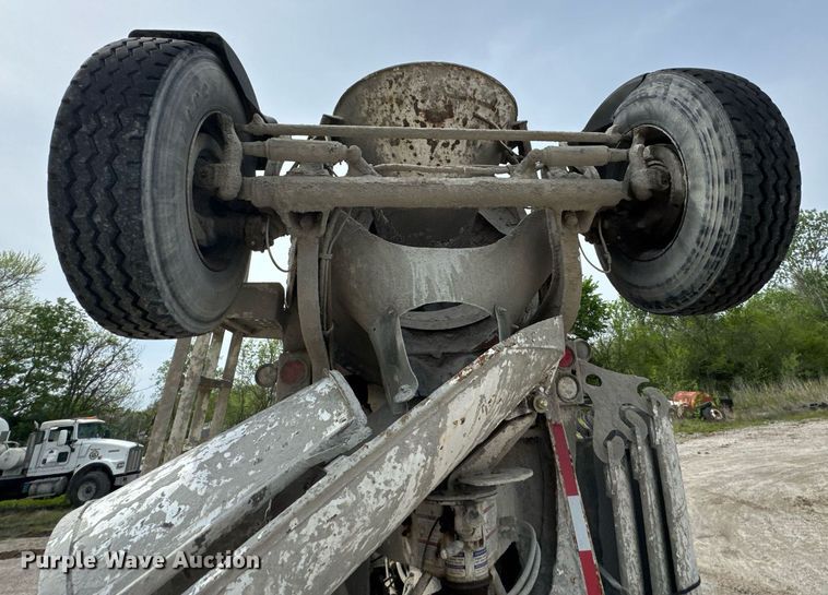 image for item DO0966 2006 Kenworth W900 ready mix truck