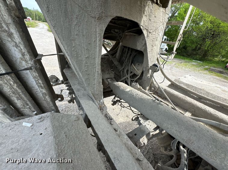 image for item DO0966 2006 Kenworth W900 ready mix truck