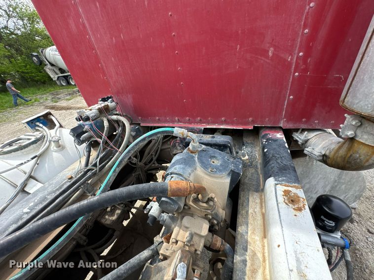 image for item DO0966 2006 Kenworth W900 ready mix truck