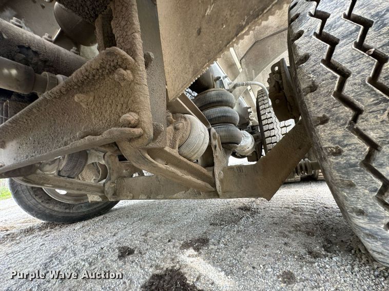 image for item DO0966 2006 Kenworth W900 ready mix truck