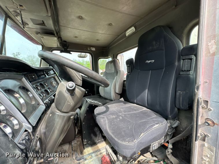 image for item DO0966 2006 Kenworth W900 ready mix truck