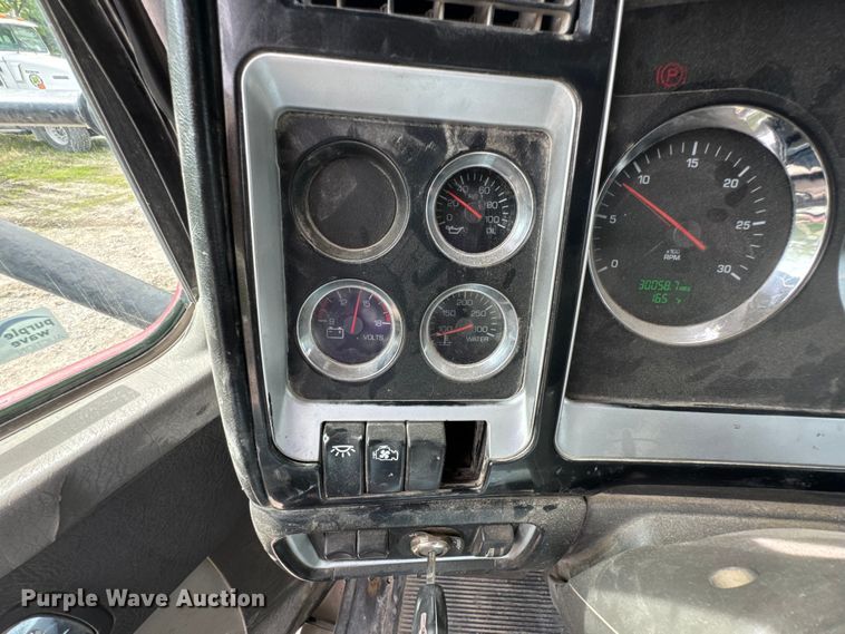 image for item DO0966 2006 Kenworth W900 ready mix truck