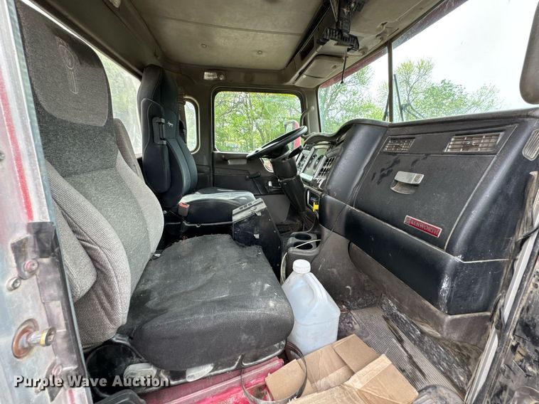 image for item DO0966 2006 Kenworth W900 ready mix truck