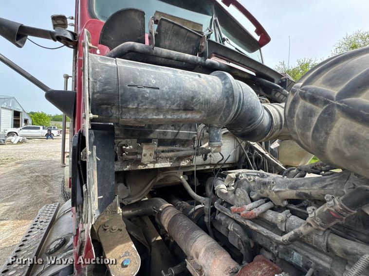 image for item DO0966 2006 Kenworth W900 ready mix truck