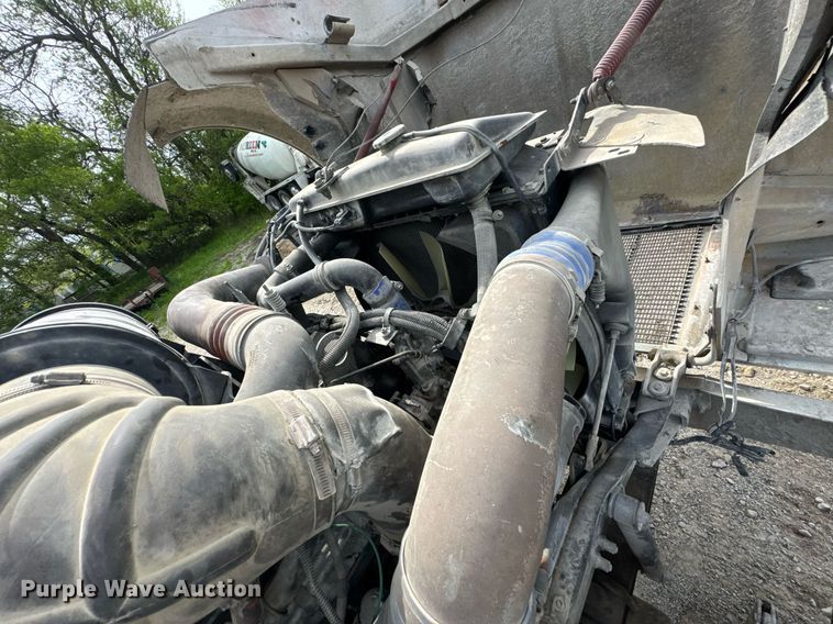 image for item DO0966 2006 Kenworth W900 ready mix truck