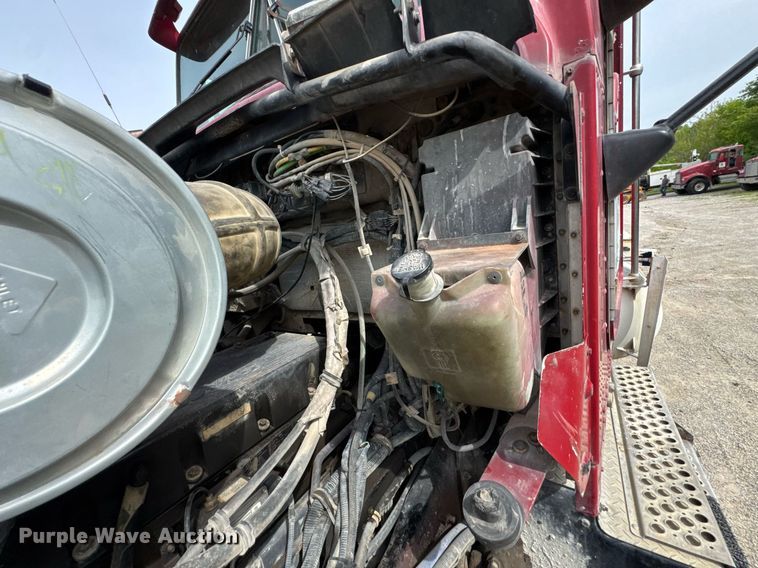 image for item DO0966 2006 Kenworth W900 ready mix truck