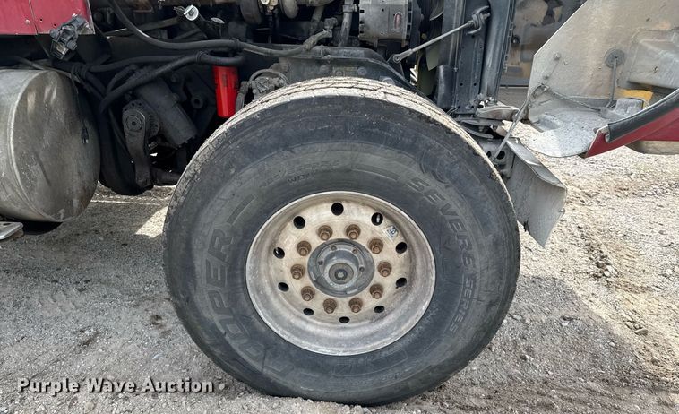 image for item DO0966 2006 Kenworth W900 ready mix truck