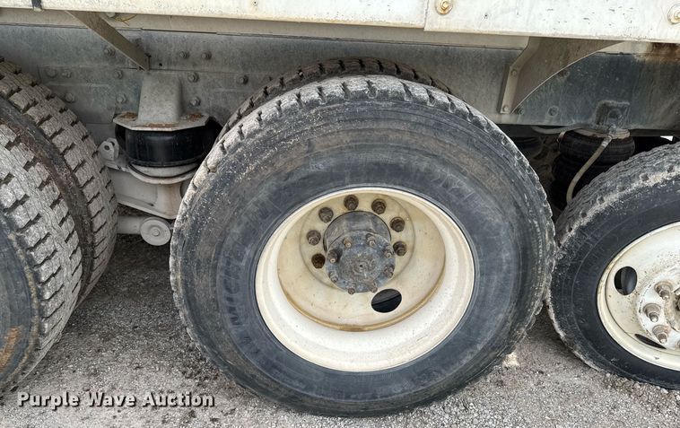 image for item DO0966 2006 Kenworth W900 ready mix truck