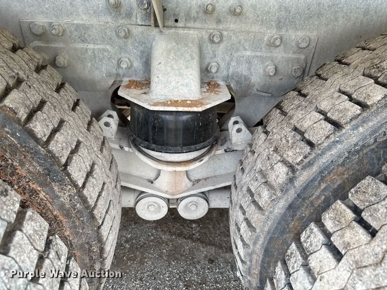 image for item DO0966 2006 Kenworth W900 ready mix truck