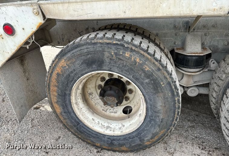 image for item DO0966 2006 Kenworth W900 ready mix truck