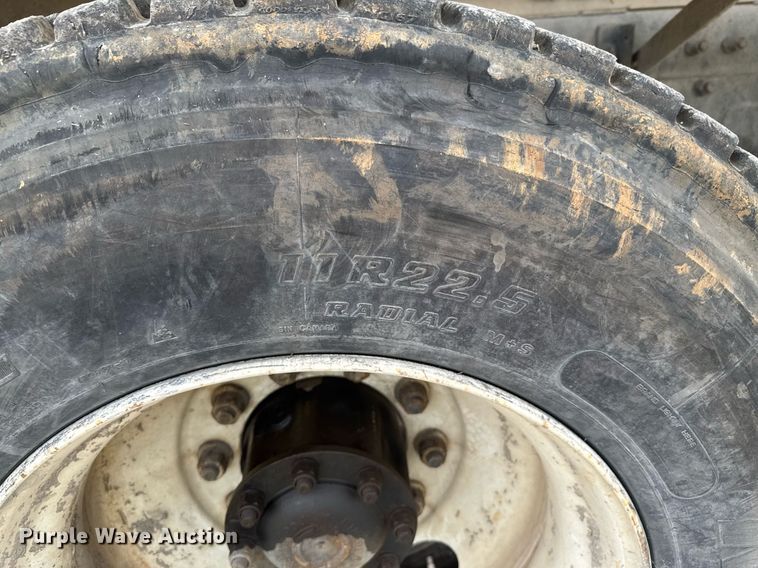 image for item DO0966 2006 Kenworth W900 ready mix truck