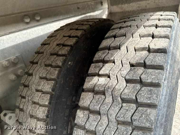 image for item DO0966 2006 Kenworth W900 ready mix truck