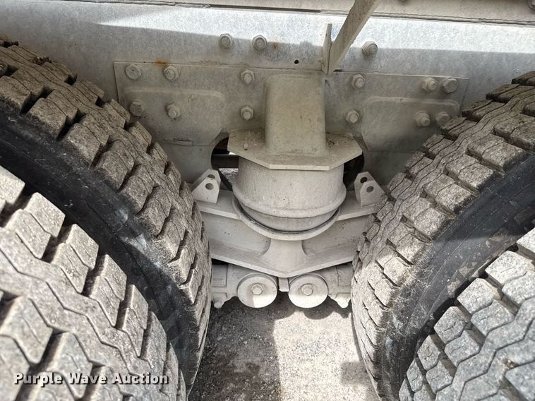 image for item DO0966 2006 Kenworth W900 ready mix truck