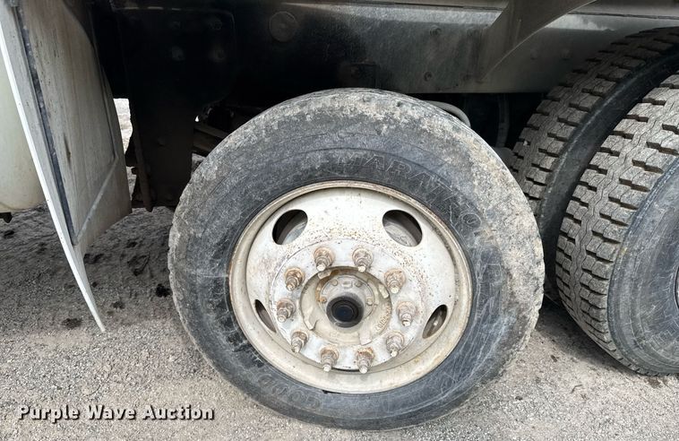 image for item DO0966 2006 Kenworth W900 ready mix truck