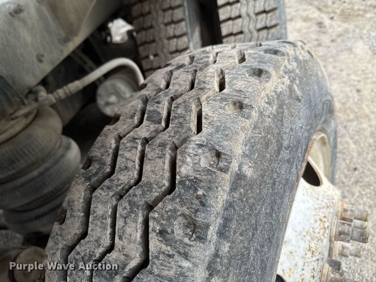 image for item DO0966 2006 Kenworth W900 ready mix truck