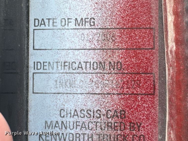 image for item DO0966 2006 Kenworth W900 ready mix truck