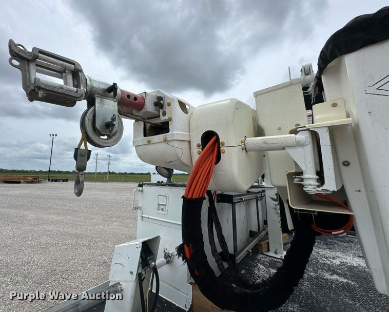image for item DO0969 2016 Freightliner Business Class M2 bucket truck
