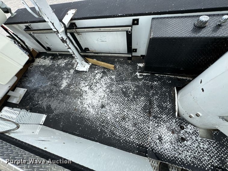 image for item DO0969 2016 Freightliner Business Class M2 bucket truck