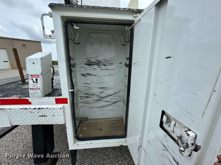 image for item DO0969 2016 Freightliner Business Class M2 bucket truck