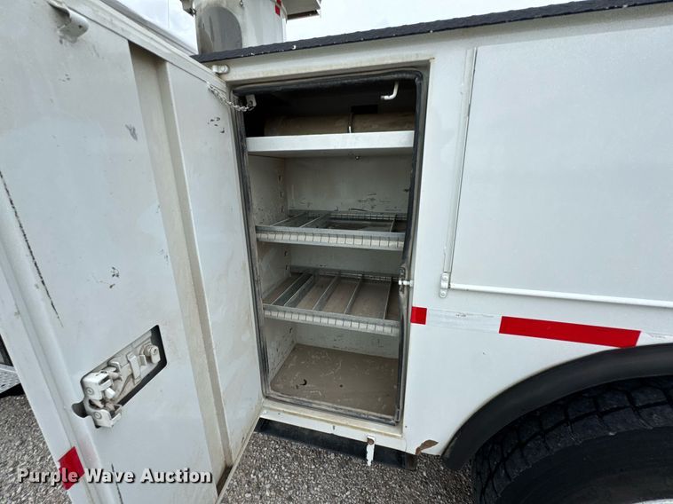 image for item DO0969 2016 Freightliner Business Class M2 bucket truck