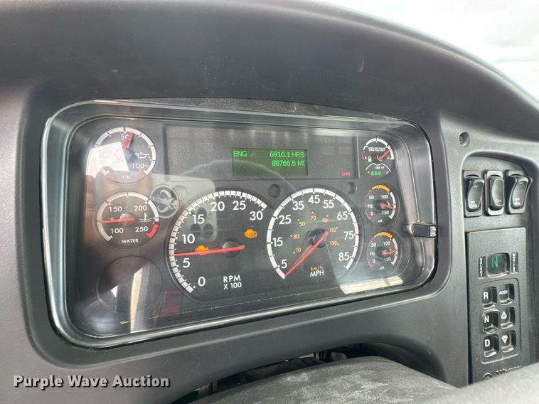 image for item DO0969 2016 Freightliner Business Class M2 bucket truck