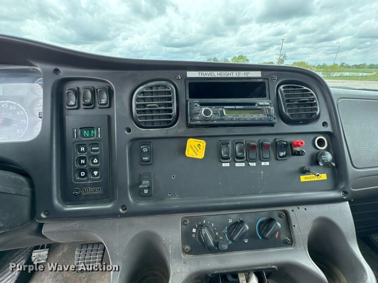 image for item DO0969 2016 Freightliner Business Class M2 bucket truck