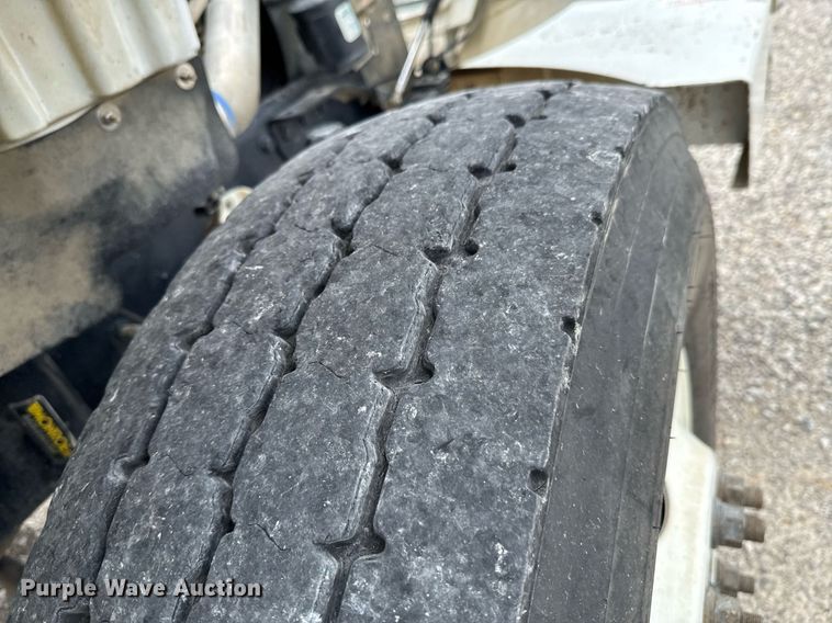 image for item DO0969 2016 Freightliner Business Class M2 bucket truck