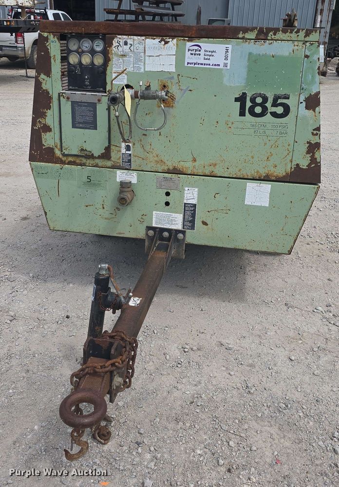 image for item DO7941 Sullair 185 DPQJD air compressor