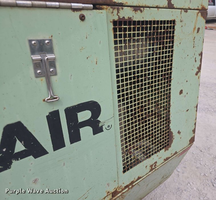 image for item DO7941 Sullair 185 DPQJD air compressor