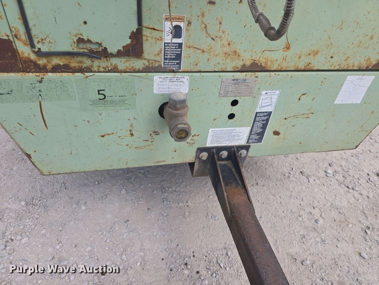 image for item DO7941 Sullair 185 DPQJD air compressor