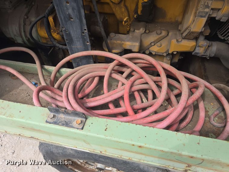 image for item DO7941 Sullair 185 DPQJD air compressor