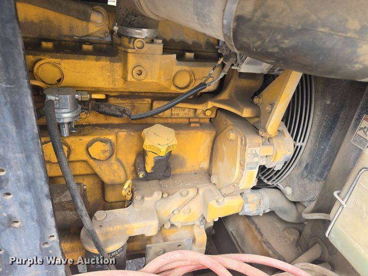 image for item DO7941 Sullair 185 DPQJD air compressor