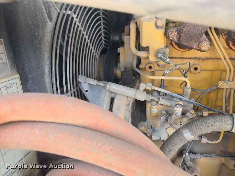 image for item DO7941 Sullair 185 DPQJD air compressor