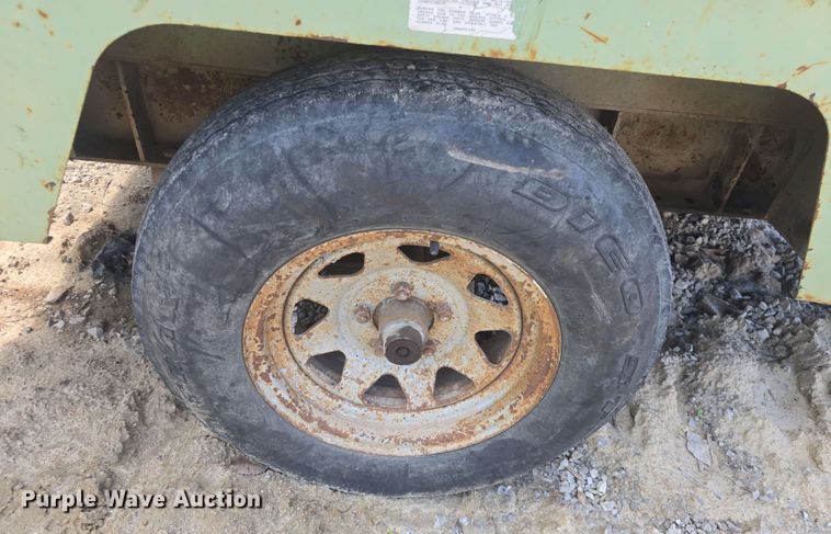 image for item DO7941 Sullair 185 DPQJD air compressor