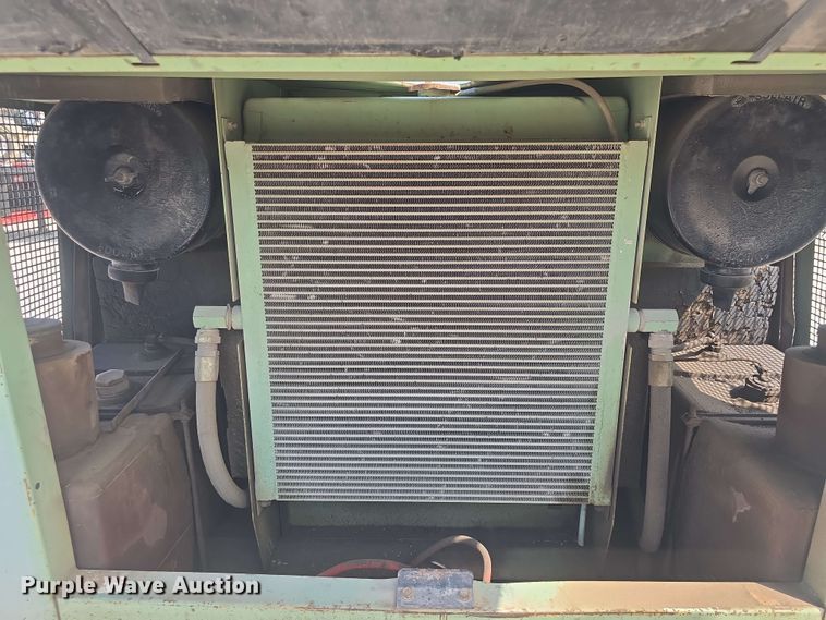 image for item DO7942 Sullair 375 DPQJD air compressor