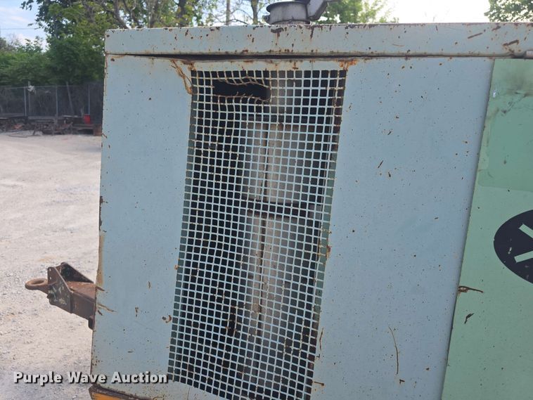 image for item DO7942 Sullair 375 DPQJD air compressor