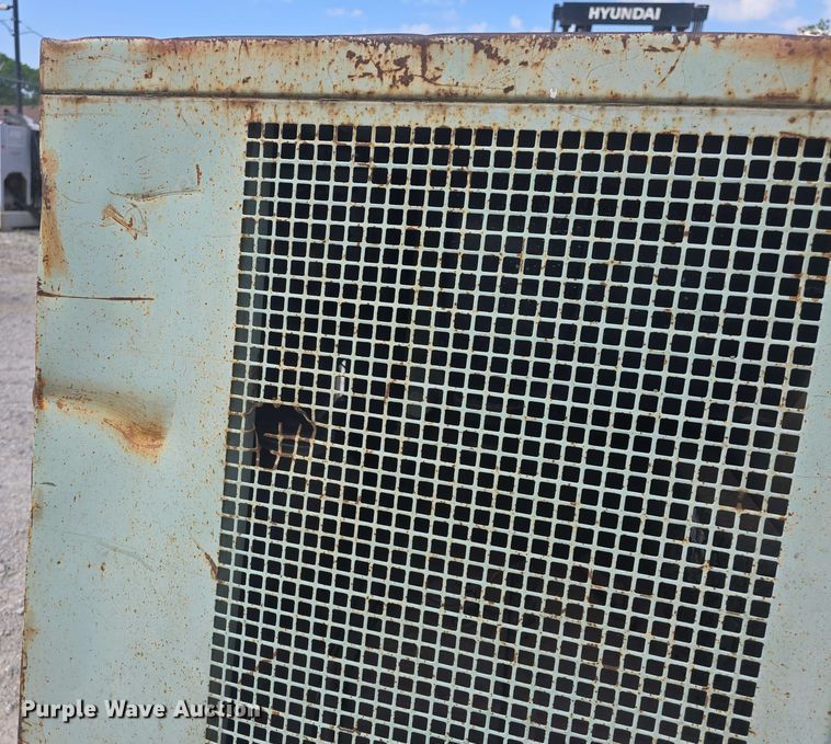 image for item DO7942 Sullair 375 DPQJD air compressor