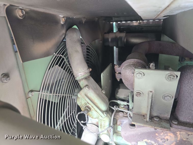 image for item DO7942 Sullair 375 DPQJD air compressor