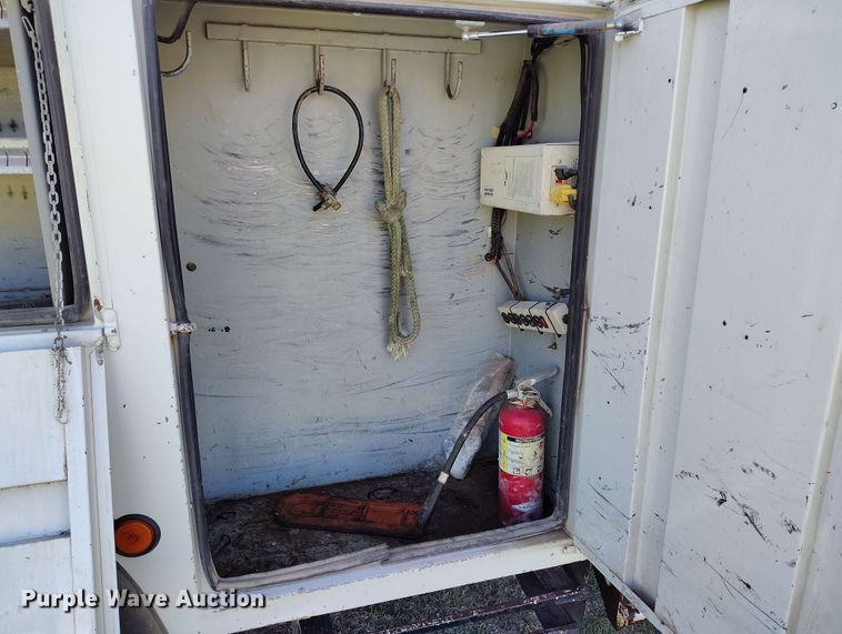 image for item DP4914 2005 International 7400 digger derrick truck