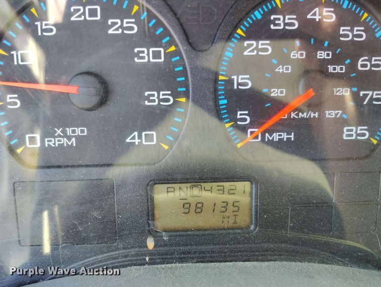 image for item DP4914 2005 International 7400 digger derrick truck