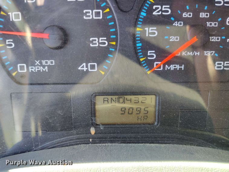 image for item DP4914 2005 International 7400 digger derrick truck