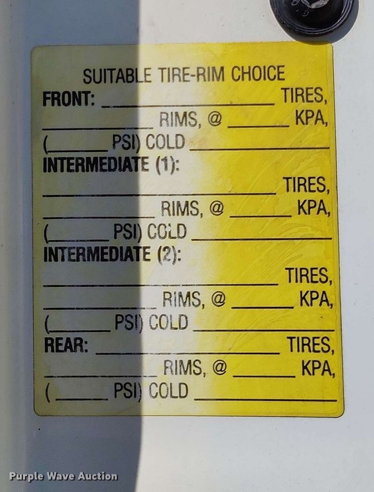 image for item DP4914 2005 International 7400 digger derrick truck