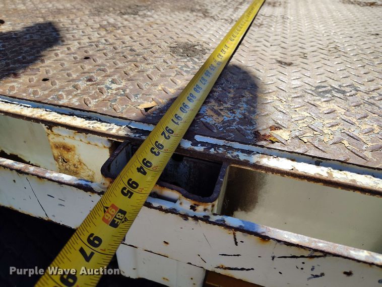 image for item DP4915 2008 International 4400 digger derrick truck