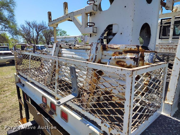 image for item DP4915 2008 International 4400 digger derrick truck